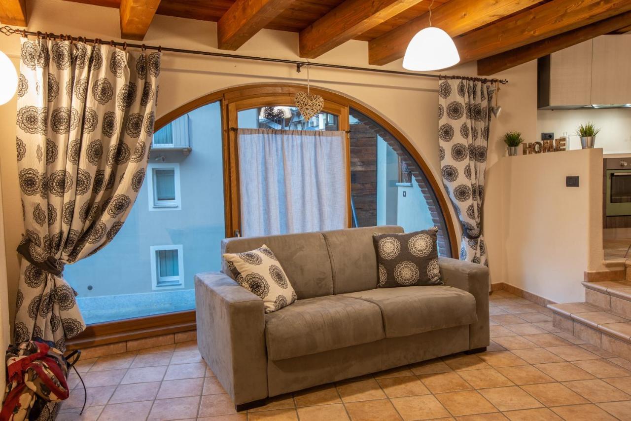 L'Atelier Du Temps - Les Greniers Appartements Aosta Kültér fotó