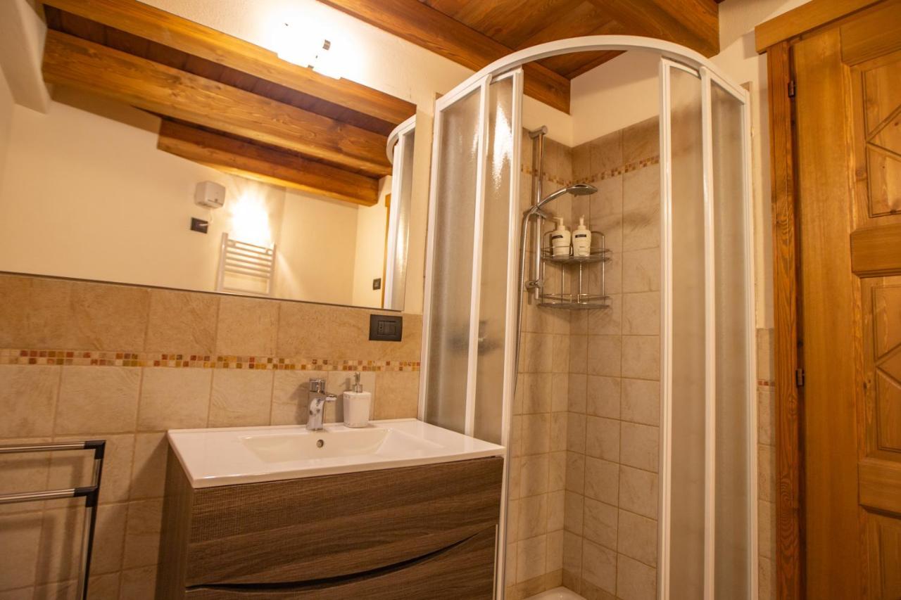 L'Atelier Du Temps - Les Greniers Appartements Aosta Kültér fotó