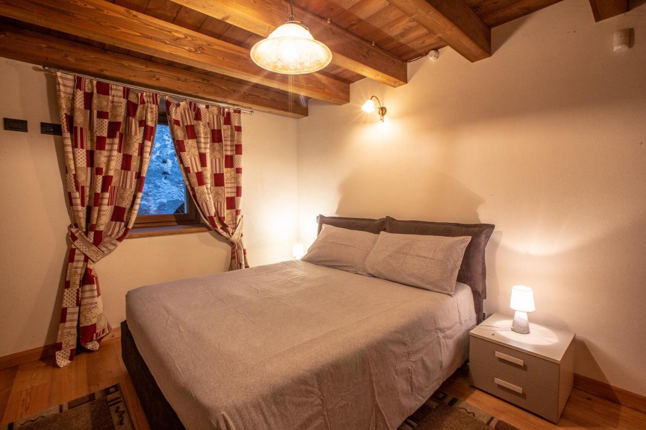 L'Atelier Du Temps - Les Greniers Appartements Aosta Kültér fotó