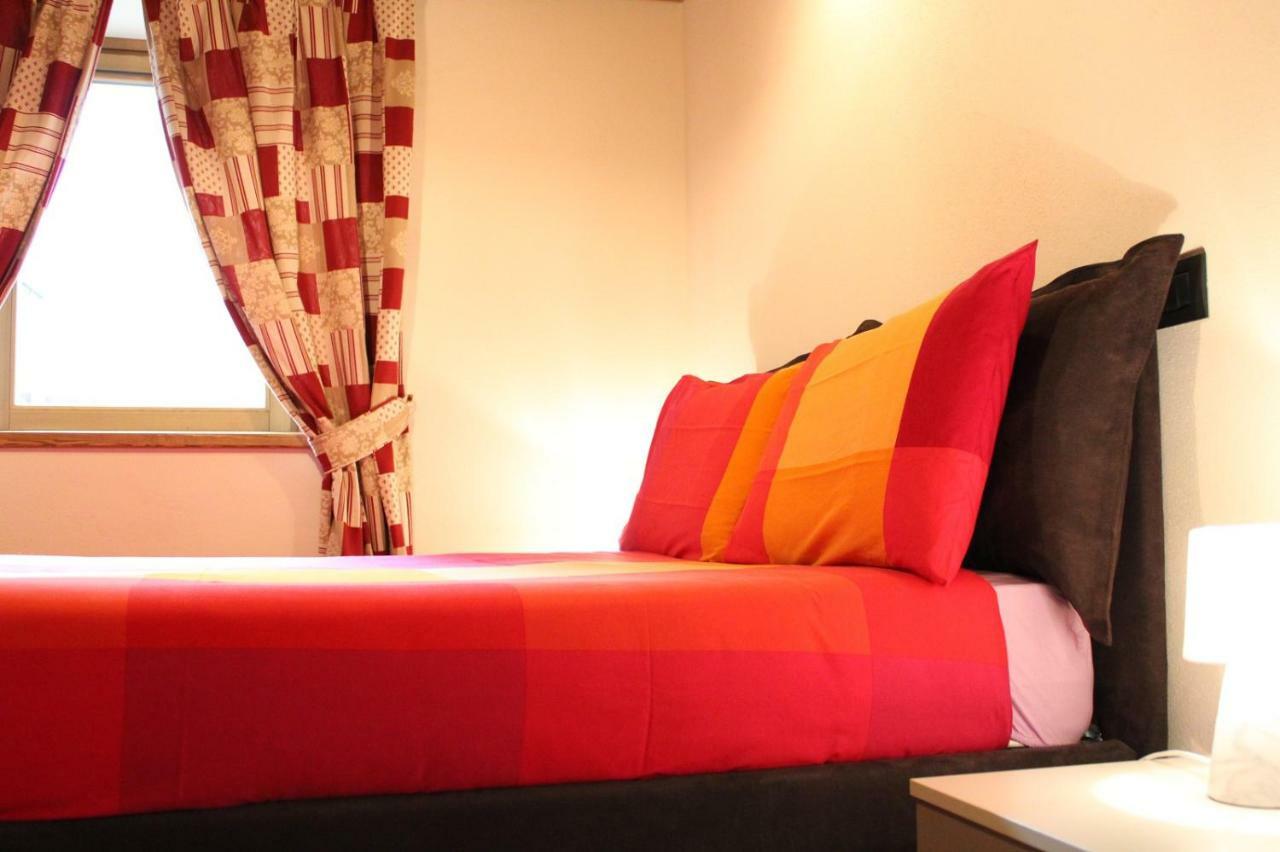 L'Atelier Du Temps - Les Greniers Appartements Aosta Kültér fotó